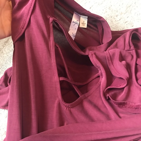 Open shoulder/cage neck long sleeve - Picture 2 of 4